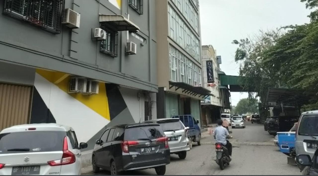 Osaka Hotel Batam Нагоя Екстериор снимка