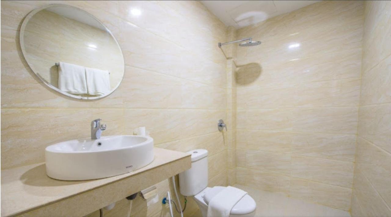 Osaka Hotel Batam Нагоя Екстериор снимка